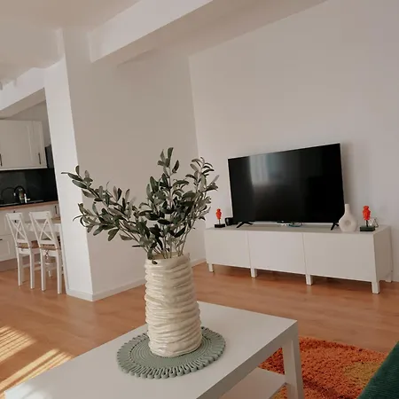 Sunny With Terrace Apartman Bukarest